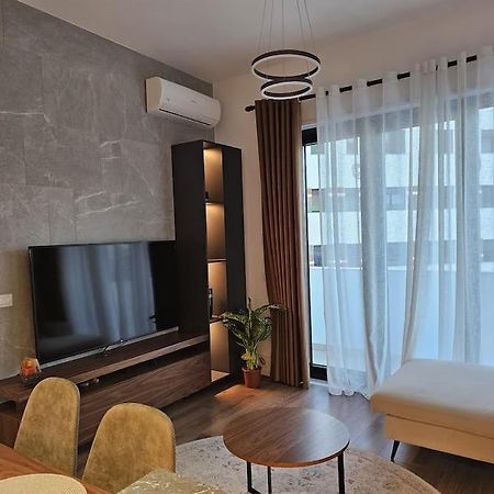 Deluxe Flat With Garden_Tirana Apartment Ngoại thất bức ảnh