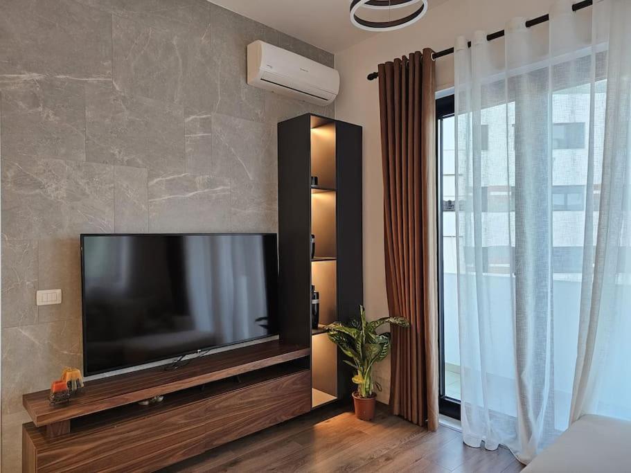 Deluxe Flat With Garden_Tirana Apartment Ngoại thất bức ảnh