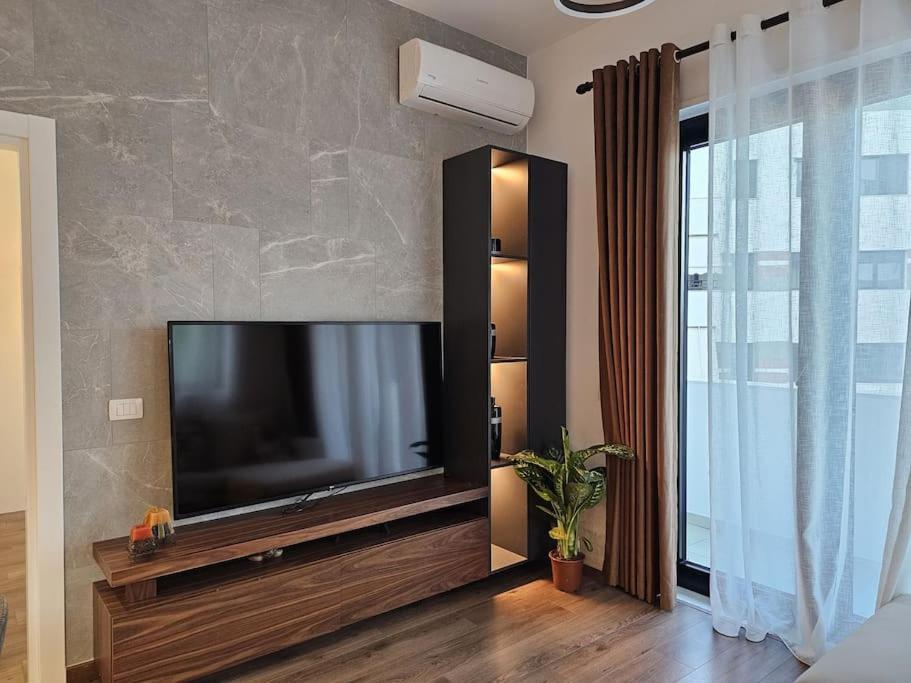 Deluxe Flat With Garden_Tirana Apartment Ngoại thất bức ảnh